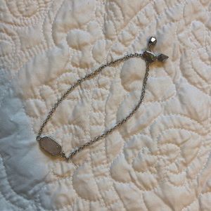 Elisa stone kendra Scott braclet